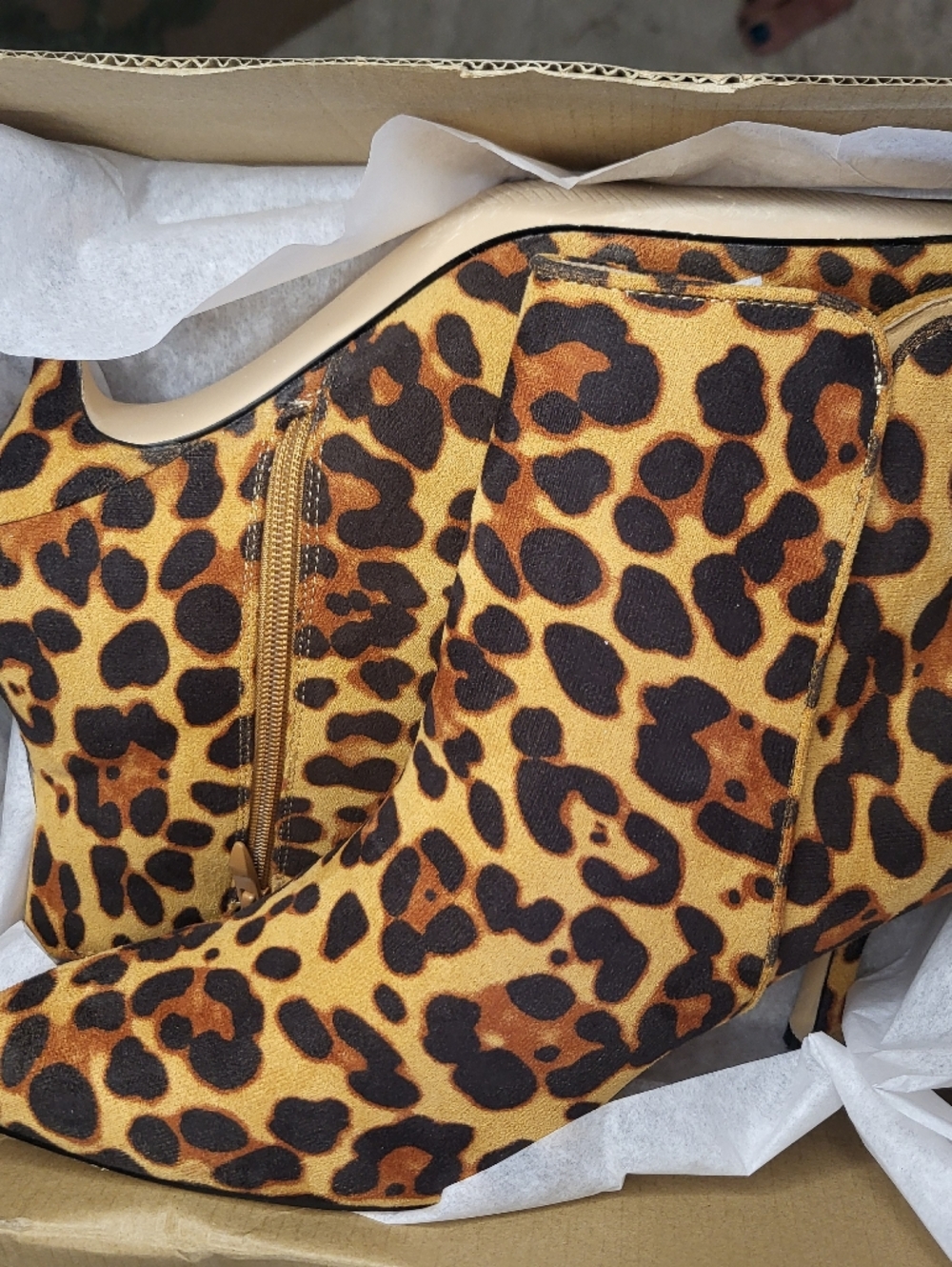 Coutgo Leopard Print Women's Kitten Heel Pointed Toe Booties- 9.5 - Picture 4 of 16
